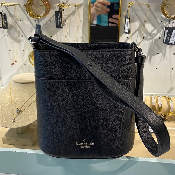 Kate Spade Leila Small Bucket Bag
COLOR:
Black 
NWT - Picture 12 of 16